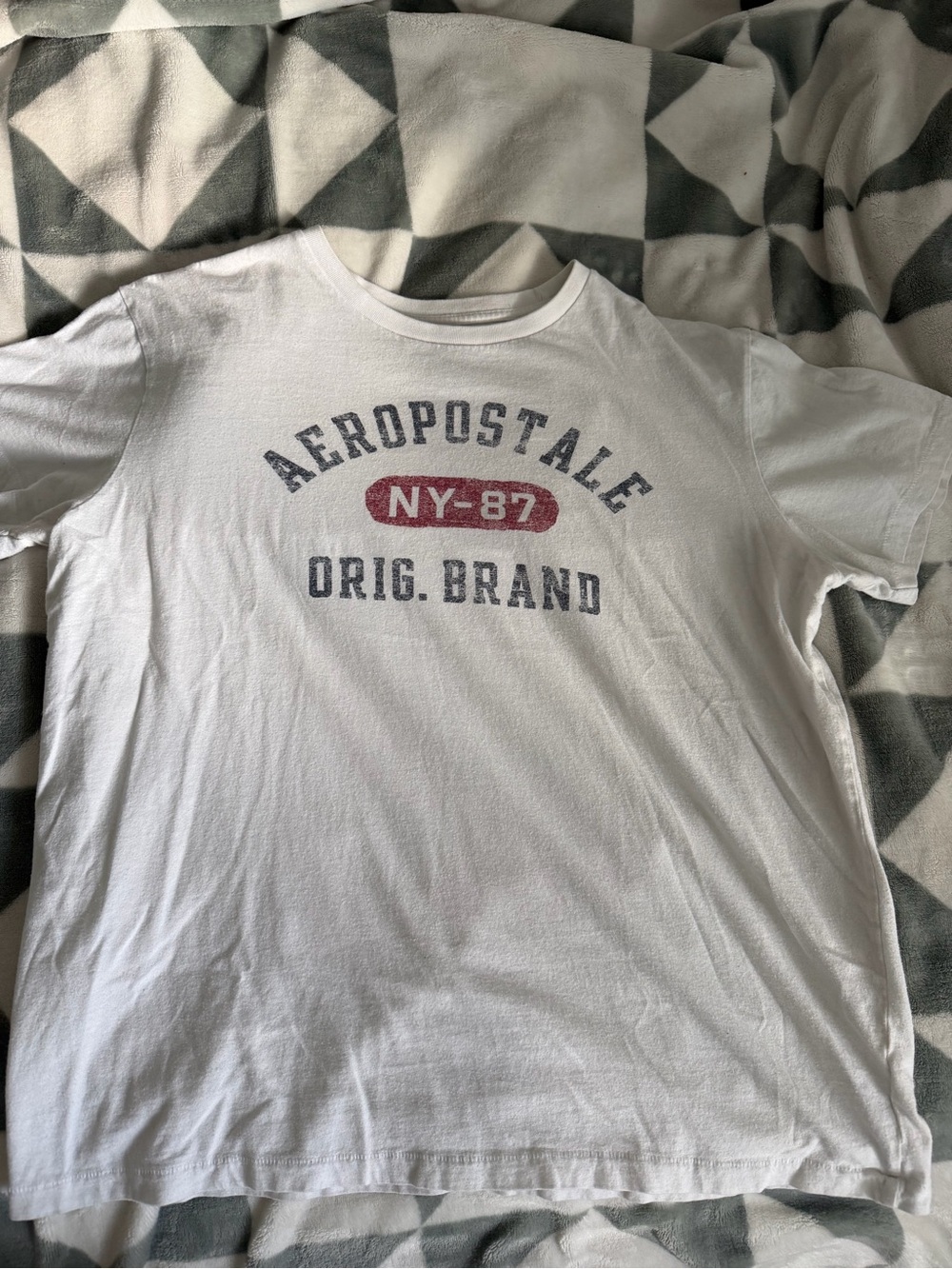 Aeropostale White Tee with Navy and Red NY-87 Graphic